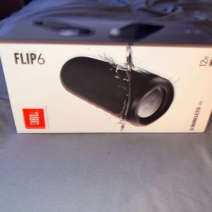 Flip 6 Bluetooth speaker brand new